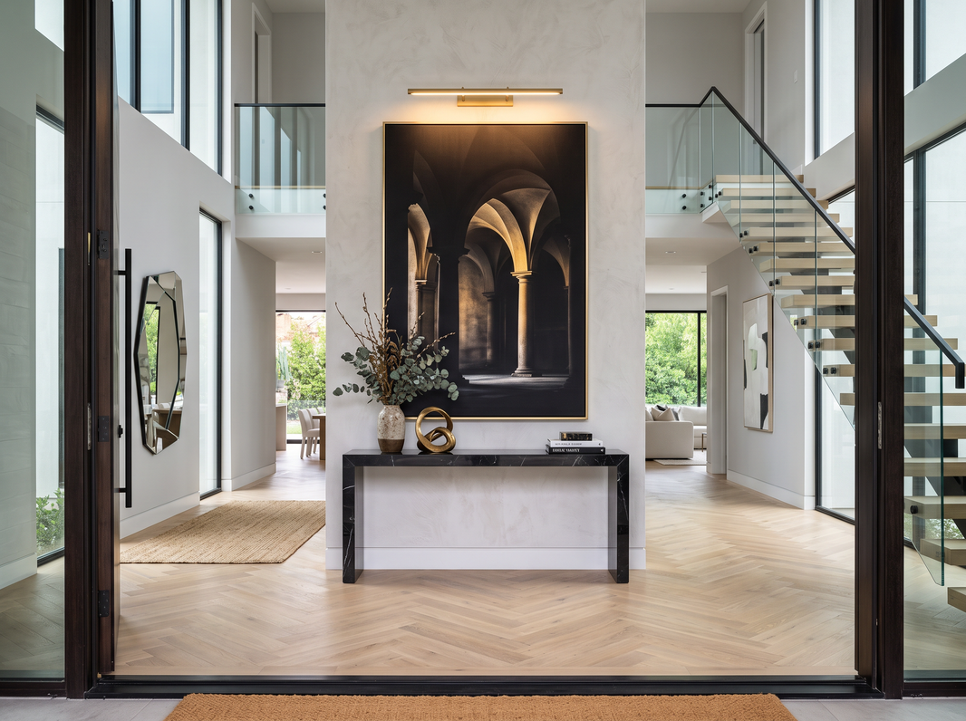 The 5-Second First Impression: Designing High-Impact Foyer and Entryway Walls